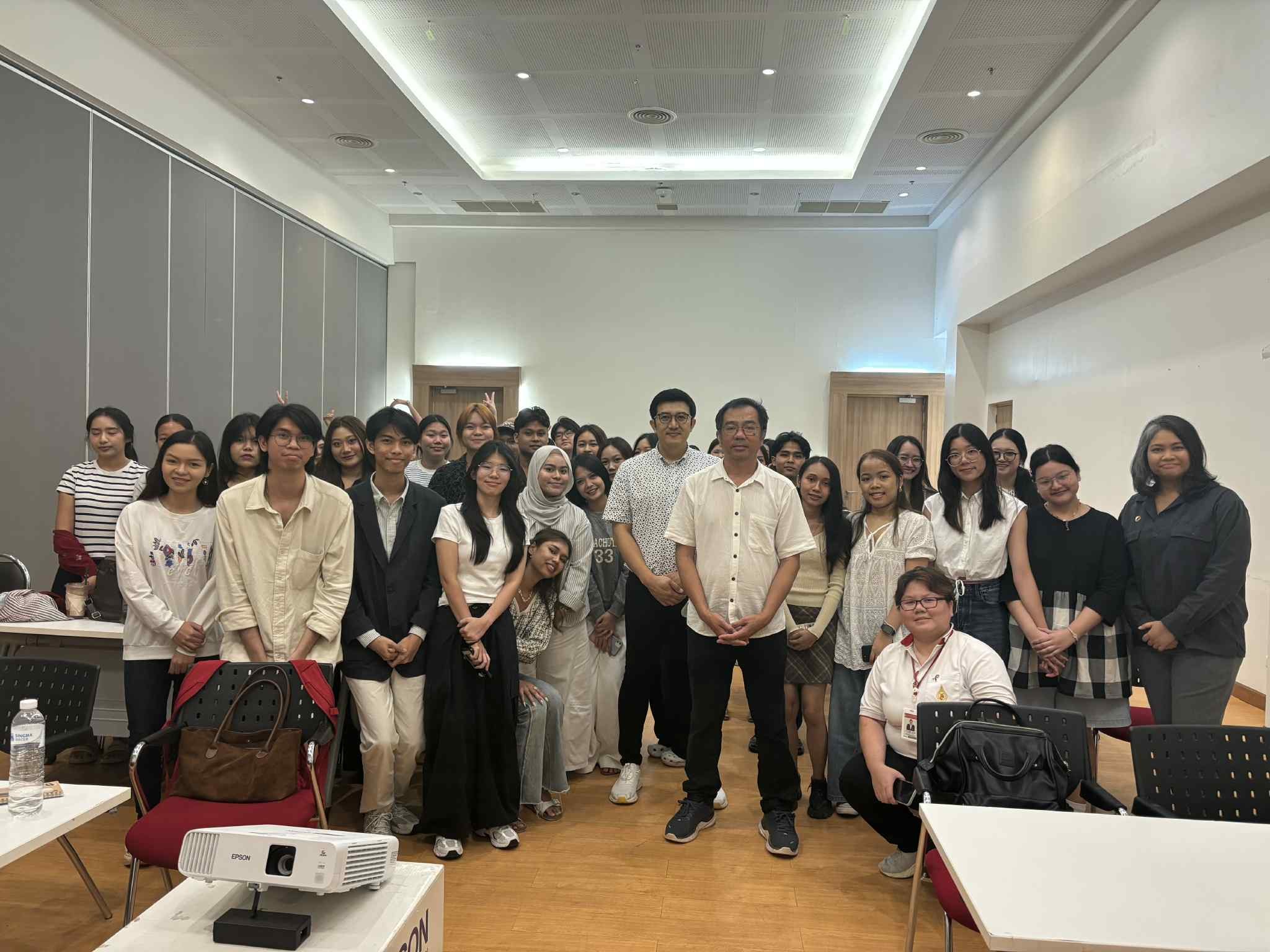 Special Lecture from School of Social Innovation (Mae Fah Luang University) to Faculty of Liberal Arts (Thammasat University)